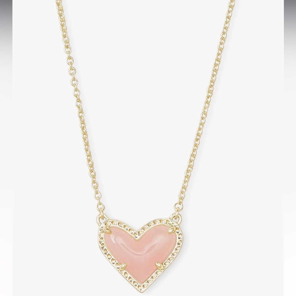 Kendra Scott heart pendent necklace